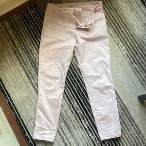 Old Navy pixie pant in pale pink.